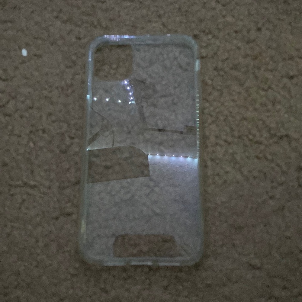 iPhone 11 clear case, got on Amazon used it a few times don’t want it anymore